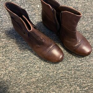 Clarks Brown Leather Ankle Booties with Side Zipper